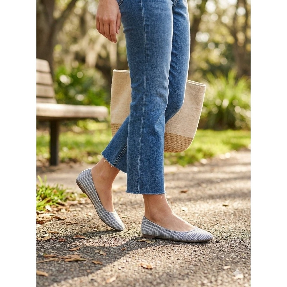 Universal Thread Alisa Striped Ballet Flats Gray & White Canvas Size 7